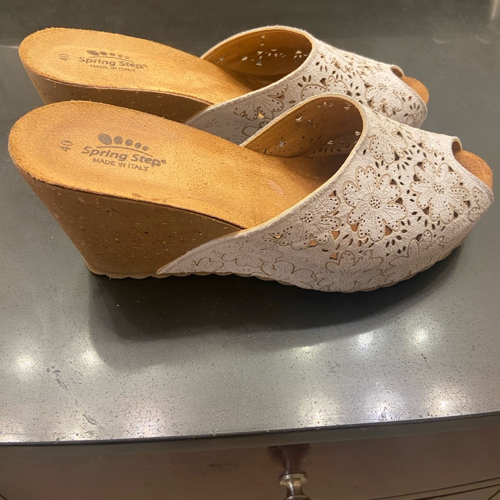 Spring Step sandals - Picture 2 of 6